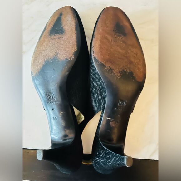 Bruno Magli Elegant Black and Gold Slingback Leather Heels size 9 AA. - Picture 10 of 10